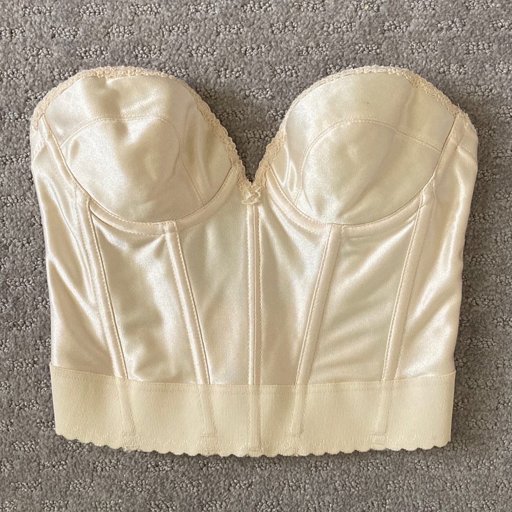Vtg '70s Carnival cream satin union-made bustier, 34B.